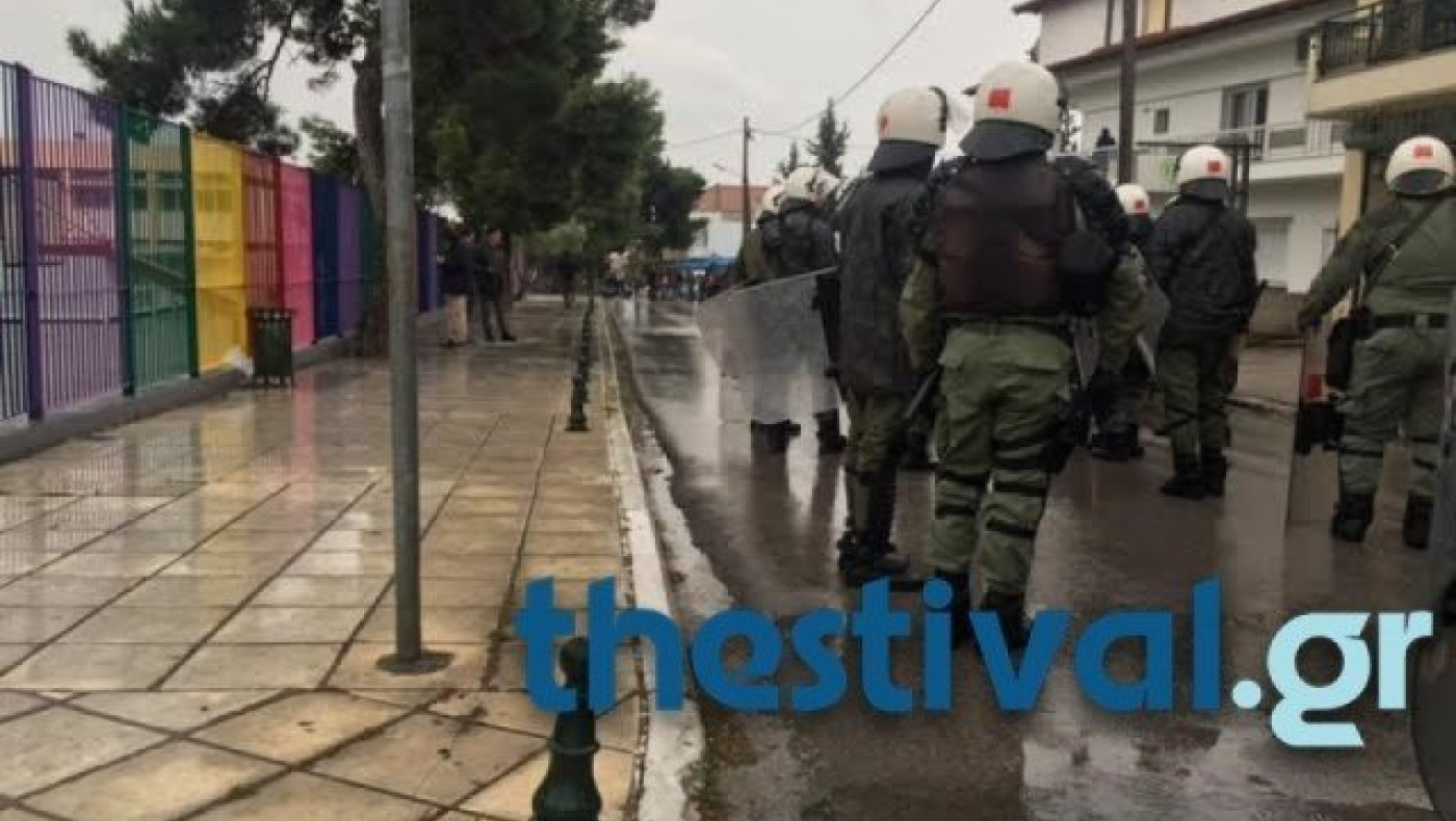 ΕΚΤΑΚΤΟ: Φρούριο το Ωραιόκαστρο - Συγκεντρώσεις ακροδεξιών & αναρχικών