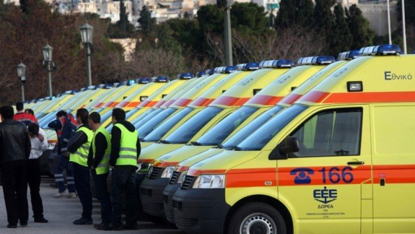 ΣΟΚ: Διακομιδές με μουλάρια, μπουλντόζες και αγροτικά αντί ασθενοφόρων