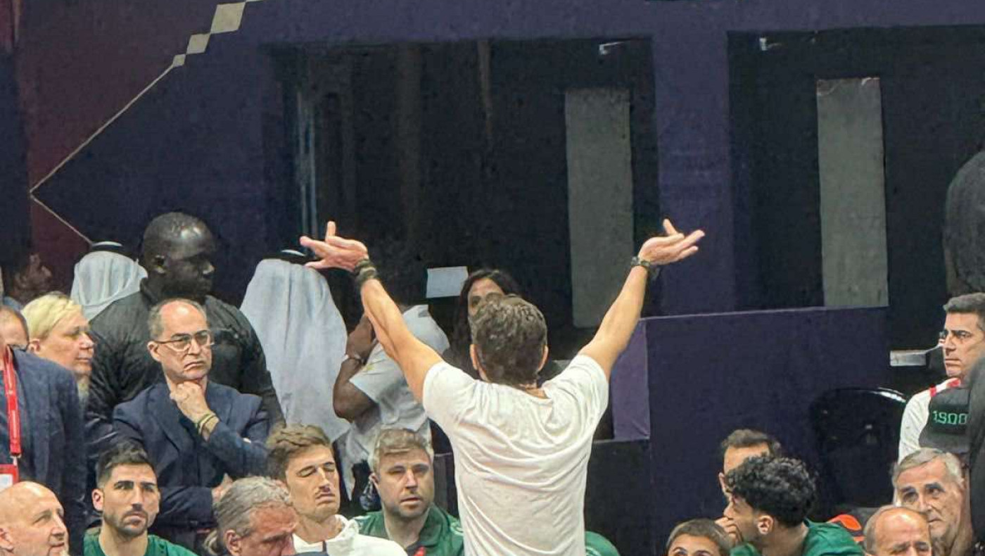 Γιαννακόπουλος: «Εξάψαλμος» στους διαιτητές και ένταση με οπαδούς του Ολυμπιακού (vid)