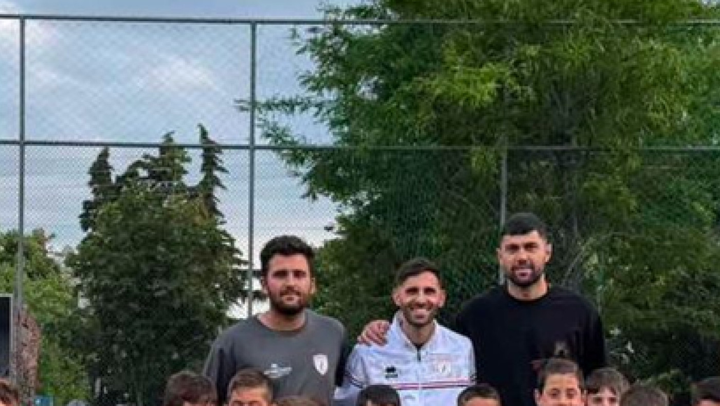 Ο Γιώργος Αθανασιάδης στην προπόνηση της ακαδημίας του Κεραυνού Ωραιοκάστρου