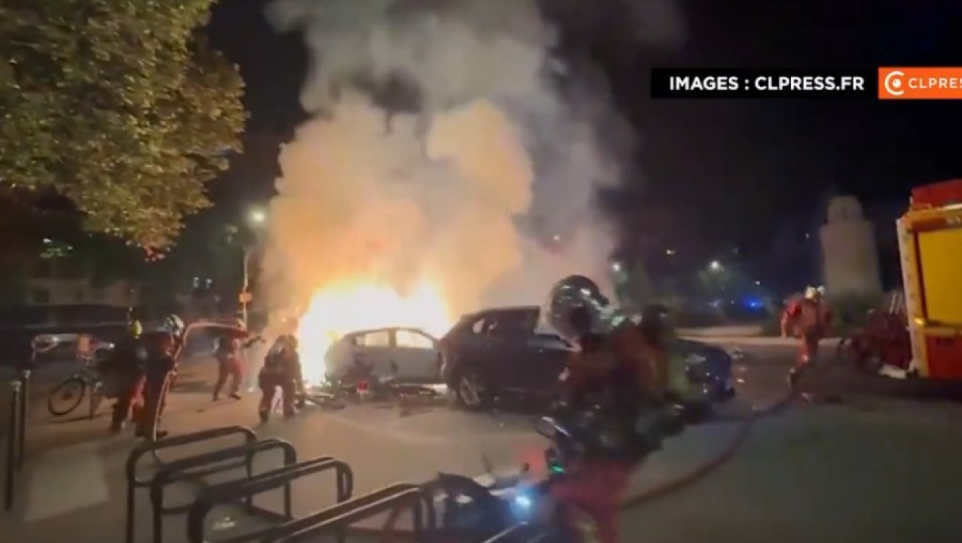 Επεισόδια στο Παρίσι: Σε κώμα αστυνομικός που τραυματίστηκε από φωτοβολίδα