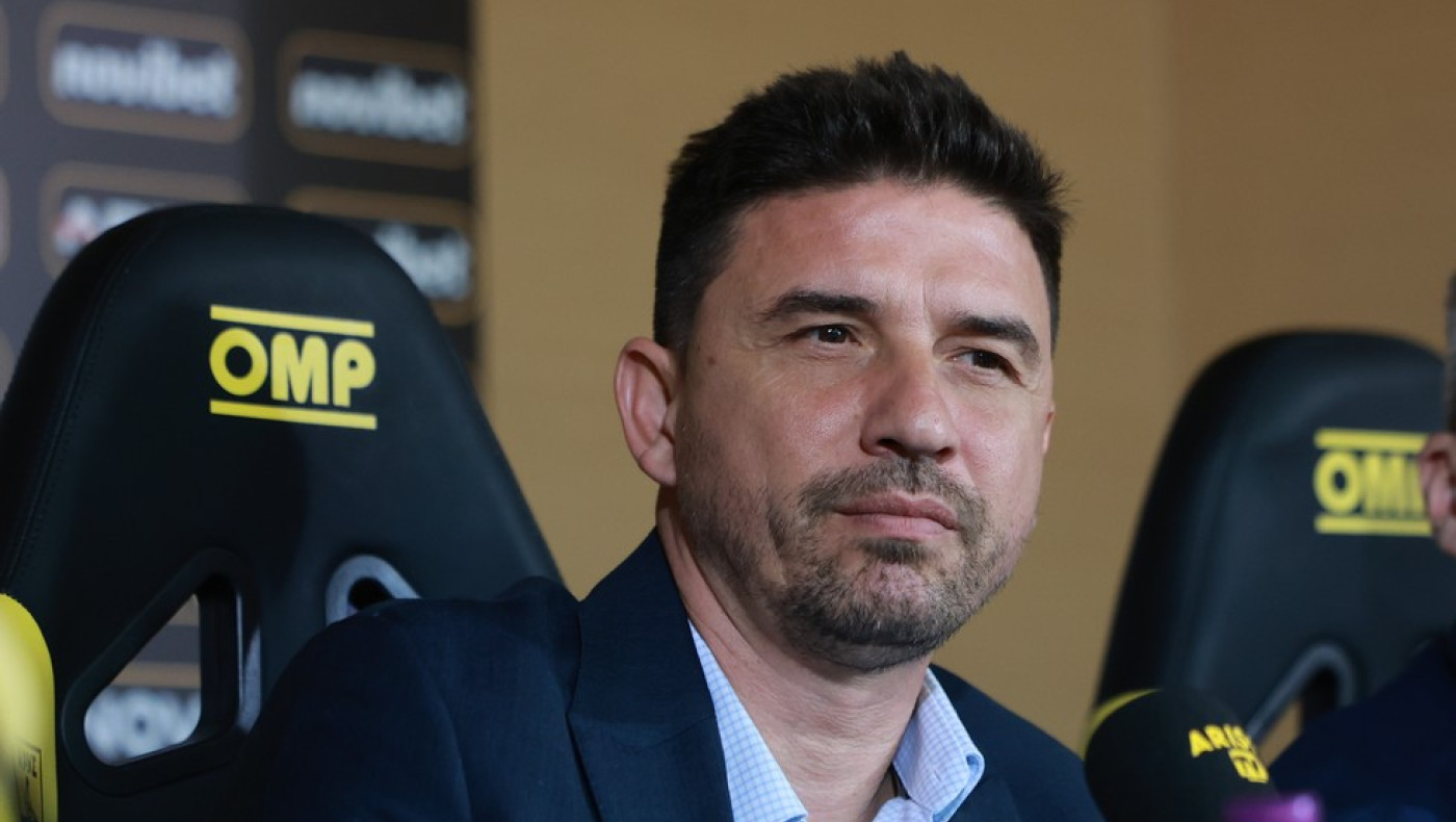 Ο Ρέγιες δεν χάνει χρόνο: Ξεκινά ταξίδια για μεταγραφές στον Άρη