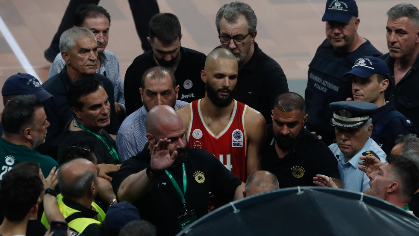 Εβάν Φουρνιέ: Βαριές «καμπάνες» για τις χειρονομίες-Με τι ποινές κινδυνεύει