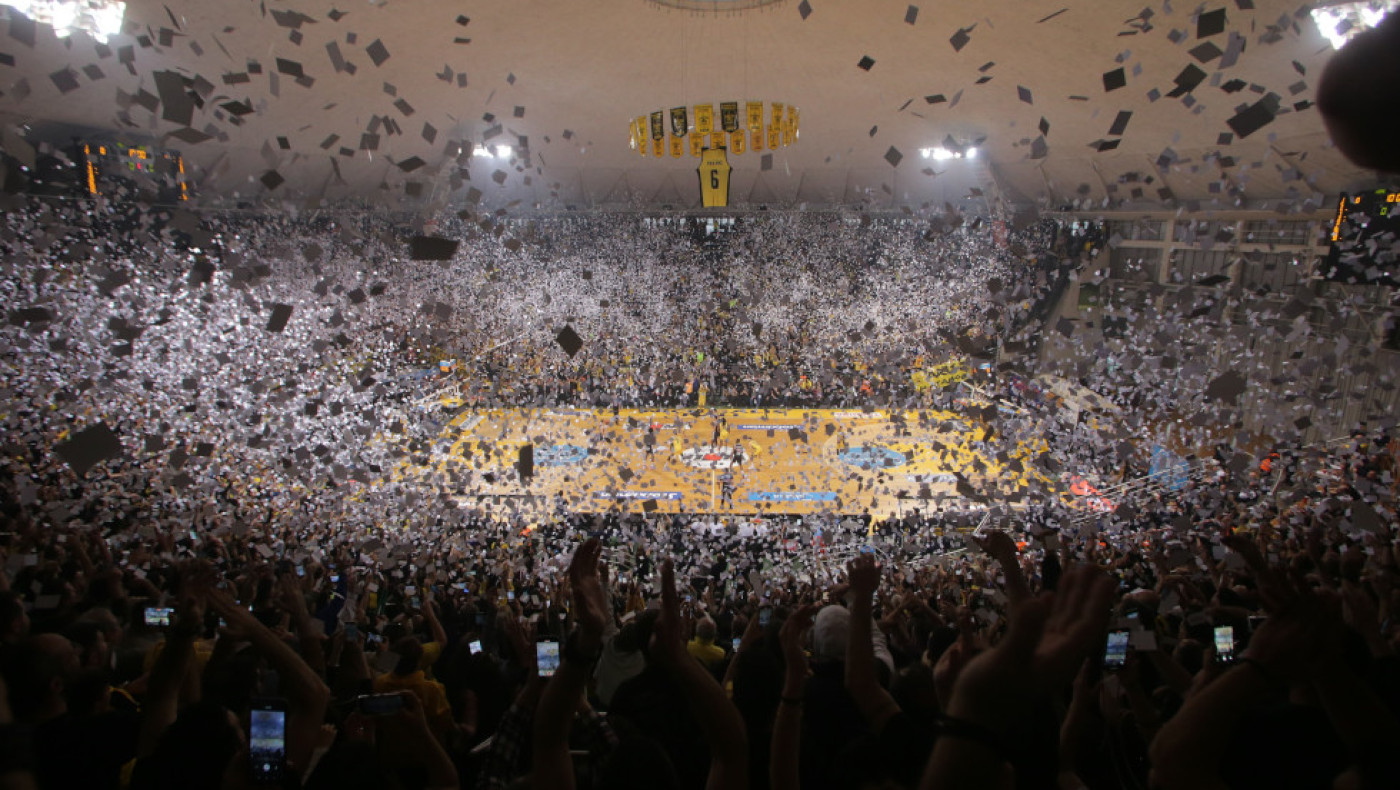 Φρενίτιδα για Antetokoumbros: Η ΚΑΕ Άρης ανακοίνωσε sold out με τον Πανιώνιο