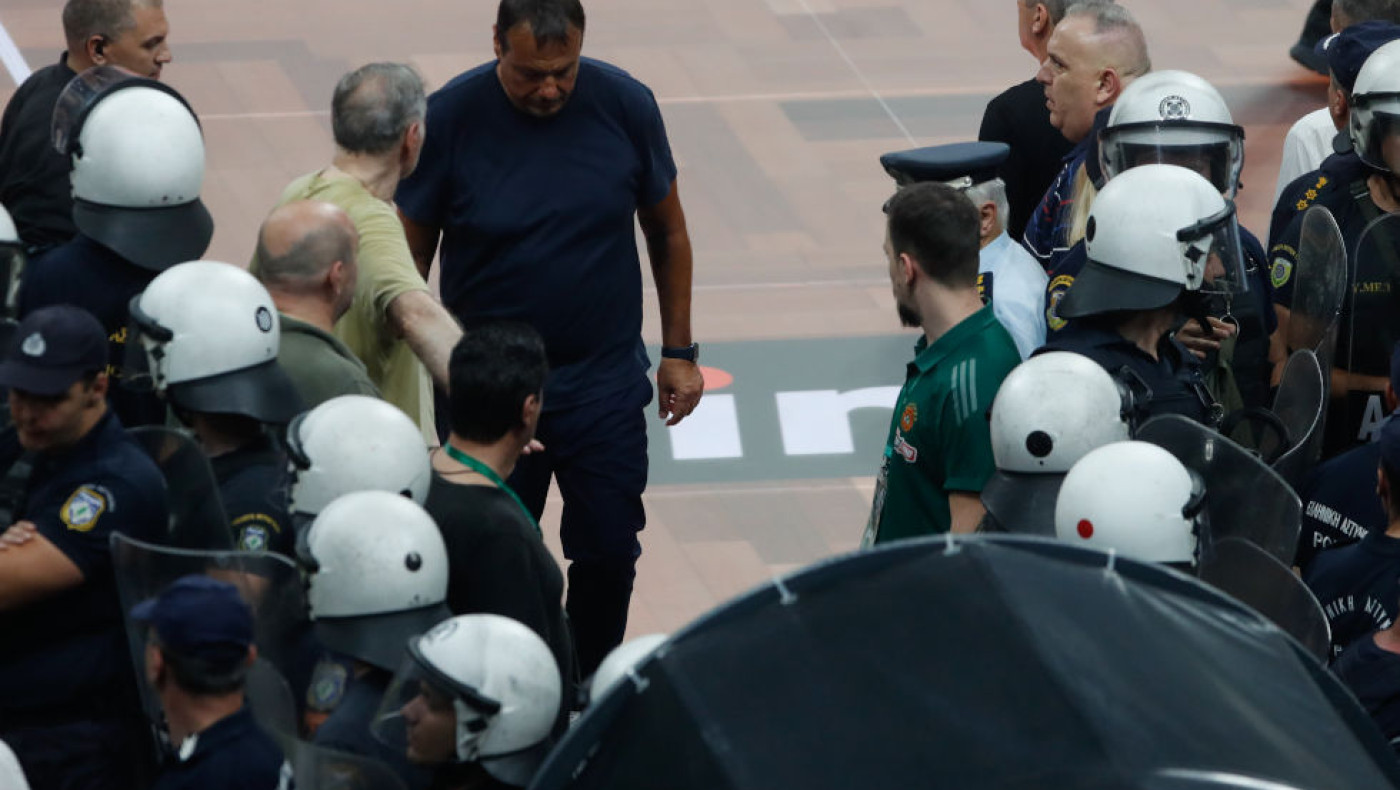 Στην αντεπίθεση ο Αταμάν: «Κανείς δεν μπορεί να αποκαλεί το ΟΑΚΑ... ζούγκλα»