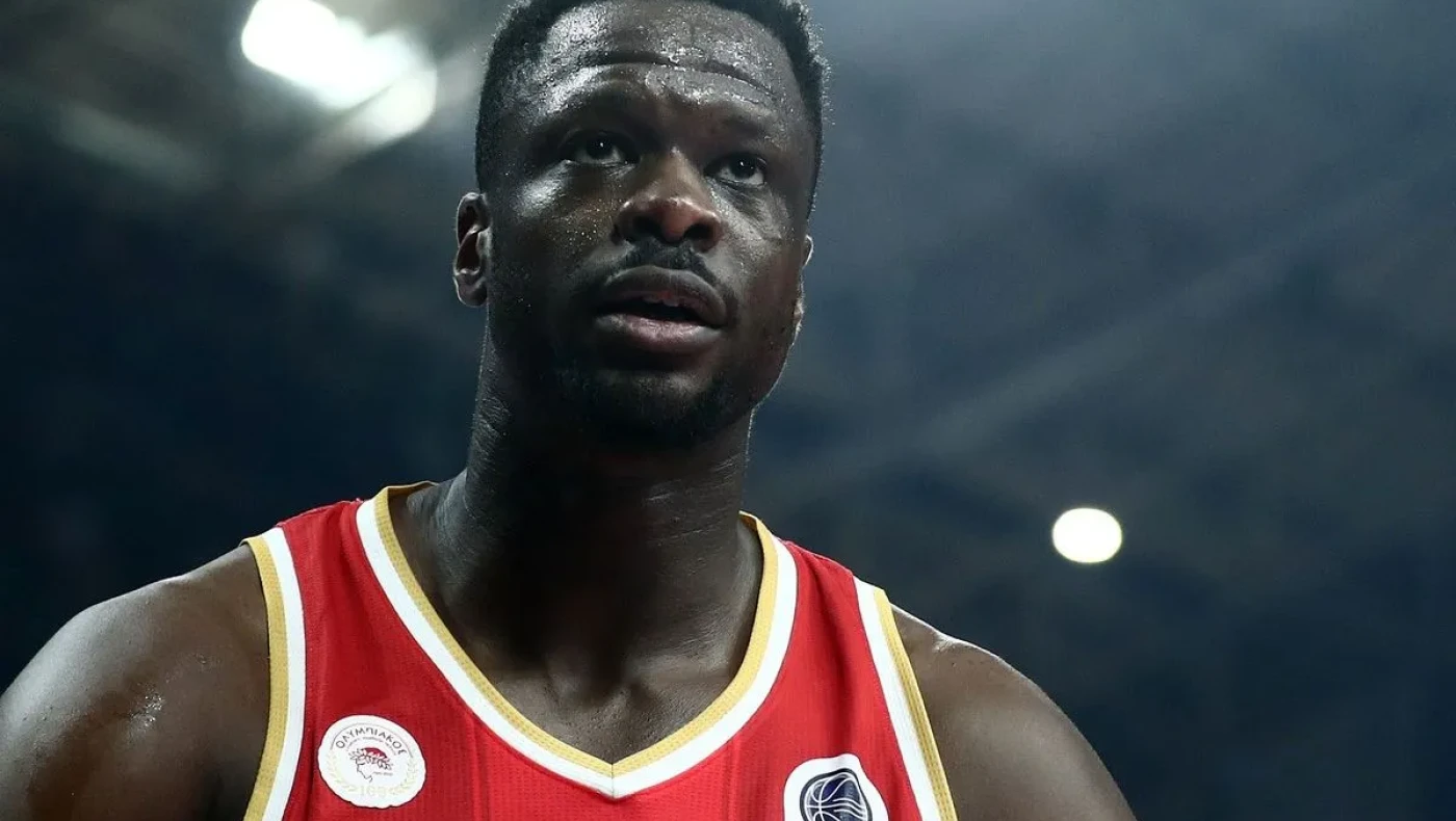 Με Φαλ για την πρωτιά στη Γαλλία ο Ολυμπιακός