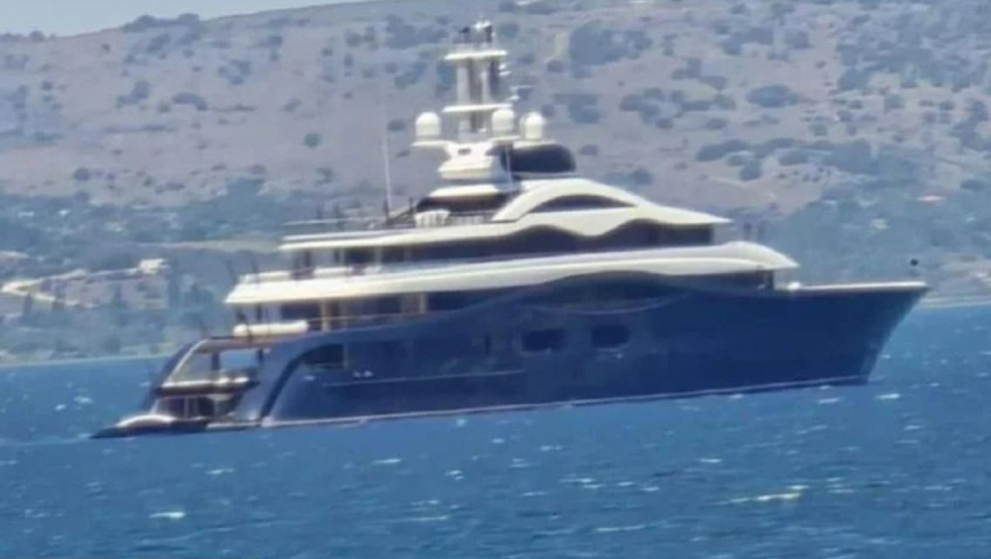 Κεφαλονιά: «Θάμπωσαν» το νησί τα δύο υπερπολυτελή γιοτ του Ζούκερμπεργκ