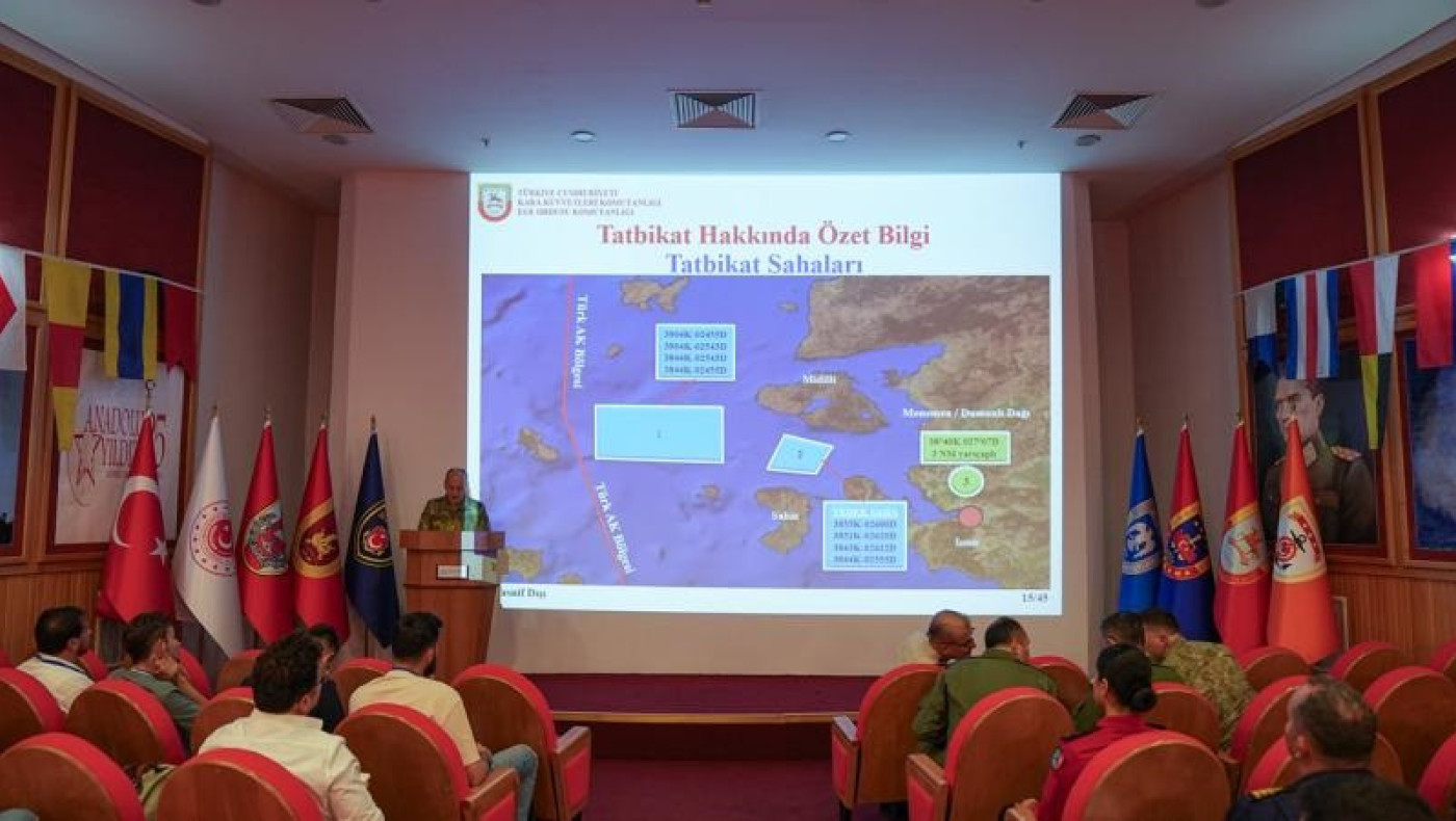 Οι Τούρκοι δείχνουν χάρτες με το μισό Αιγαίο δικό τους!