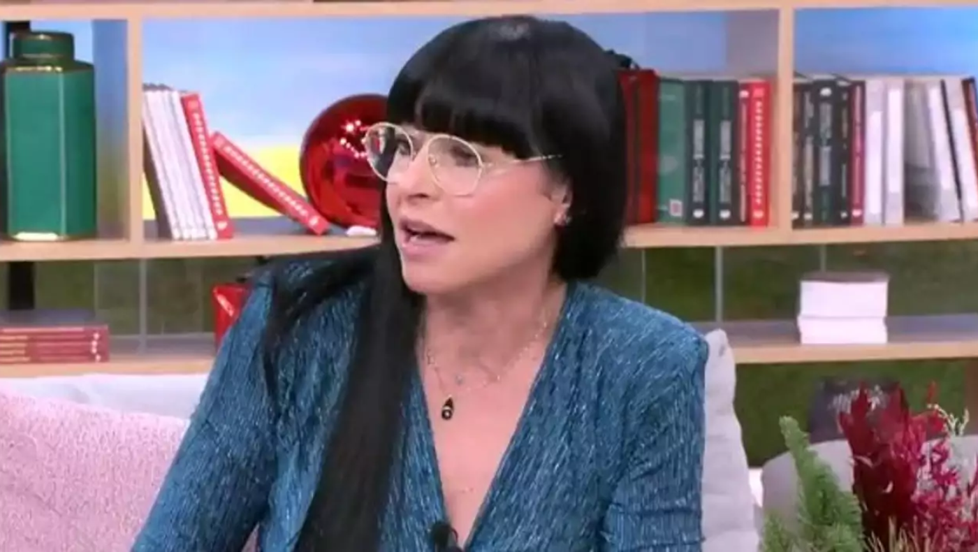 «3,2,1»... αποκάλυψη για Λογοθέτη: «Μισθοδοτούμενη υπάλληλος της ΝΔ;»