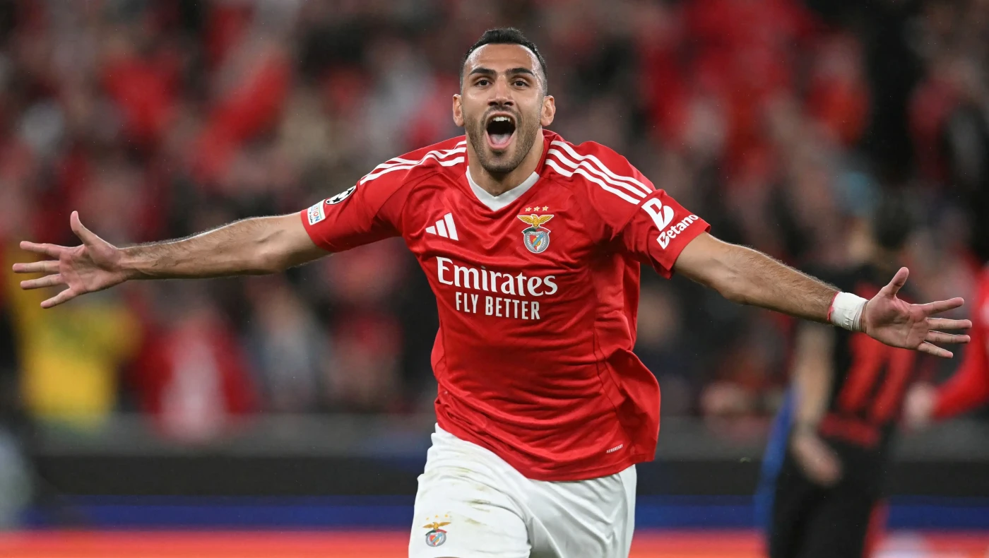 Παυλίδης-Πρωτοσέλιδη αποθέωση από A Bola: «Ηγέτης στην επίθεση»!