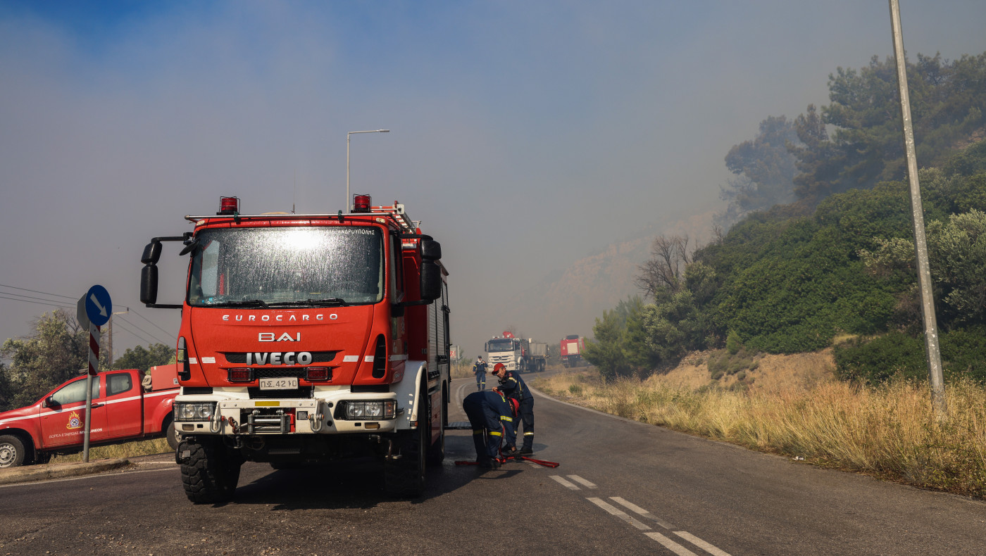 Χίος: Απειλούνται από τις φλόγες τα Μαστιχοχώρια-Έφτασε ως τη θάλασσα η φωτιά