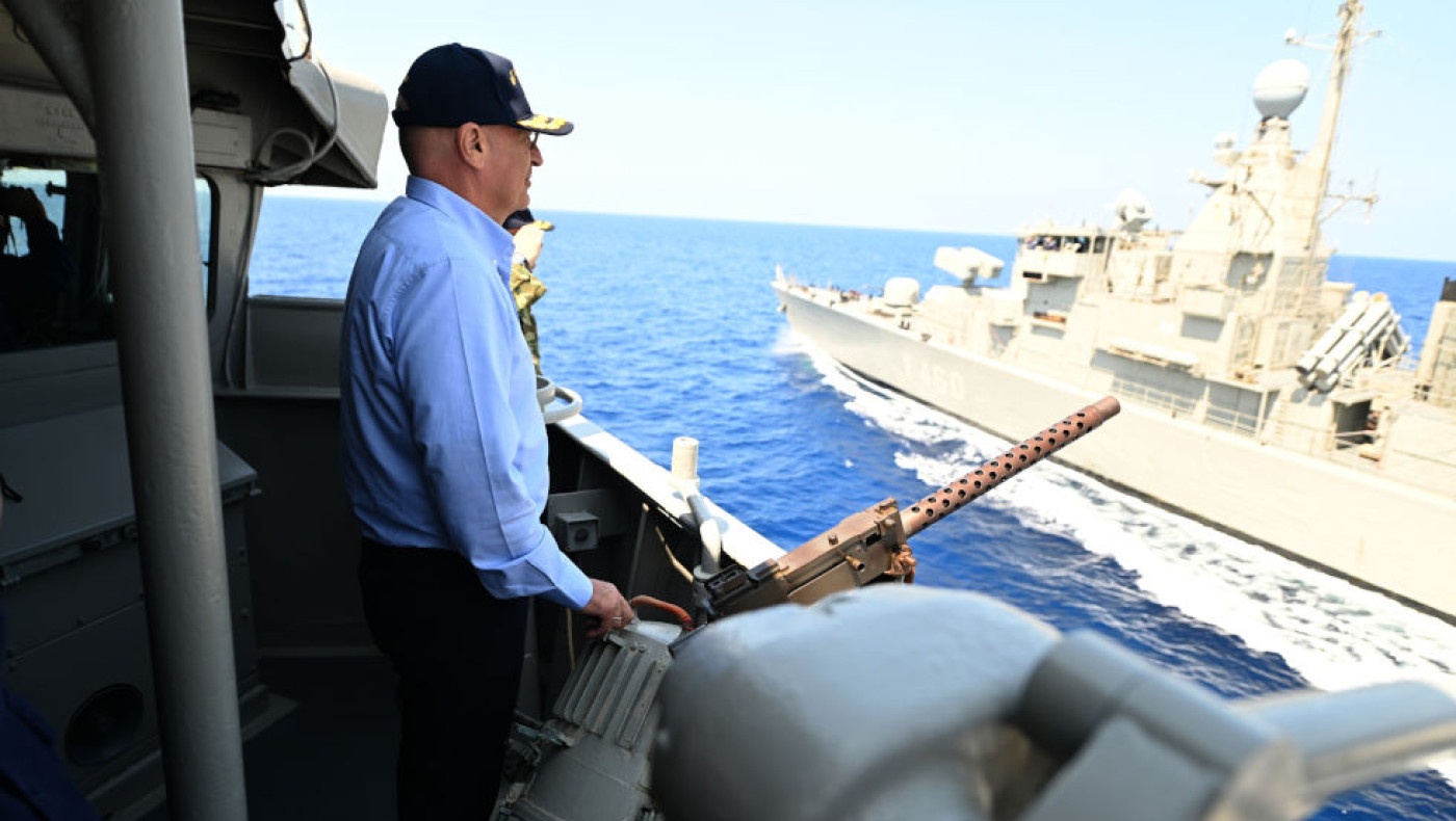 Δένδιας στο πλήρωμα του Πολεμικού Ναυτικού: «Εσείς είστε η βασική πηγή δύναμης»