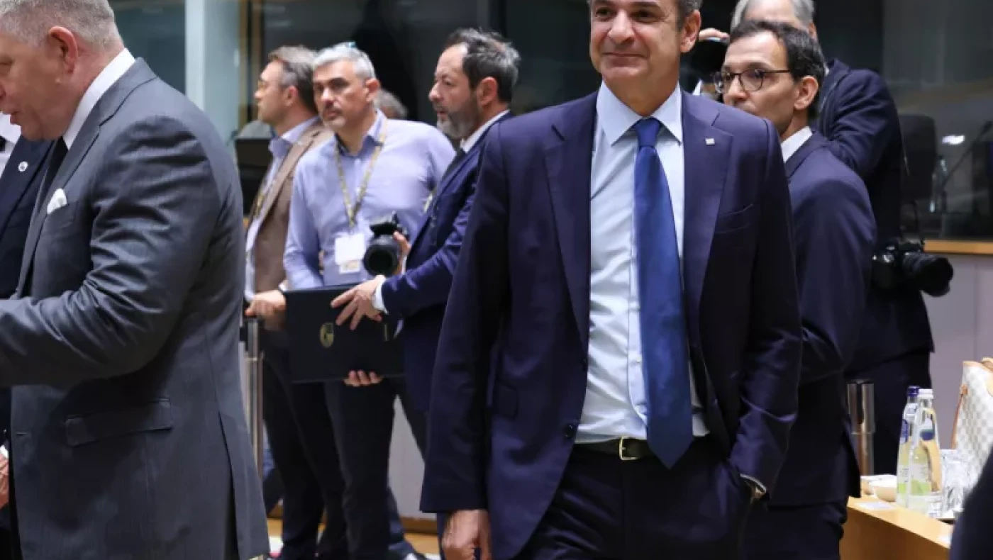 Κυριάκος Μητσοτάκης: Νοσεί με κορονοϊό-Με μάσκα σε εκδήλωση του υπ. Εθνικής Άμυνας