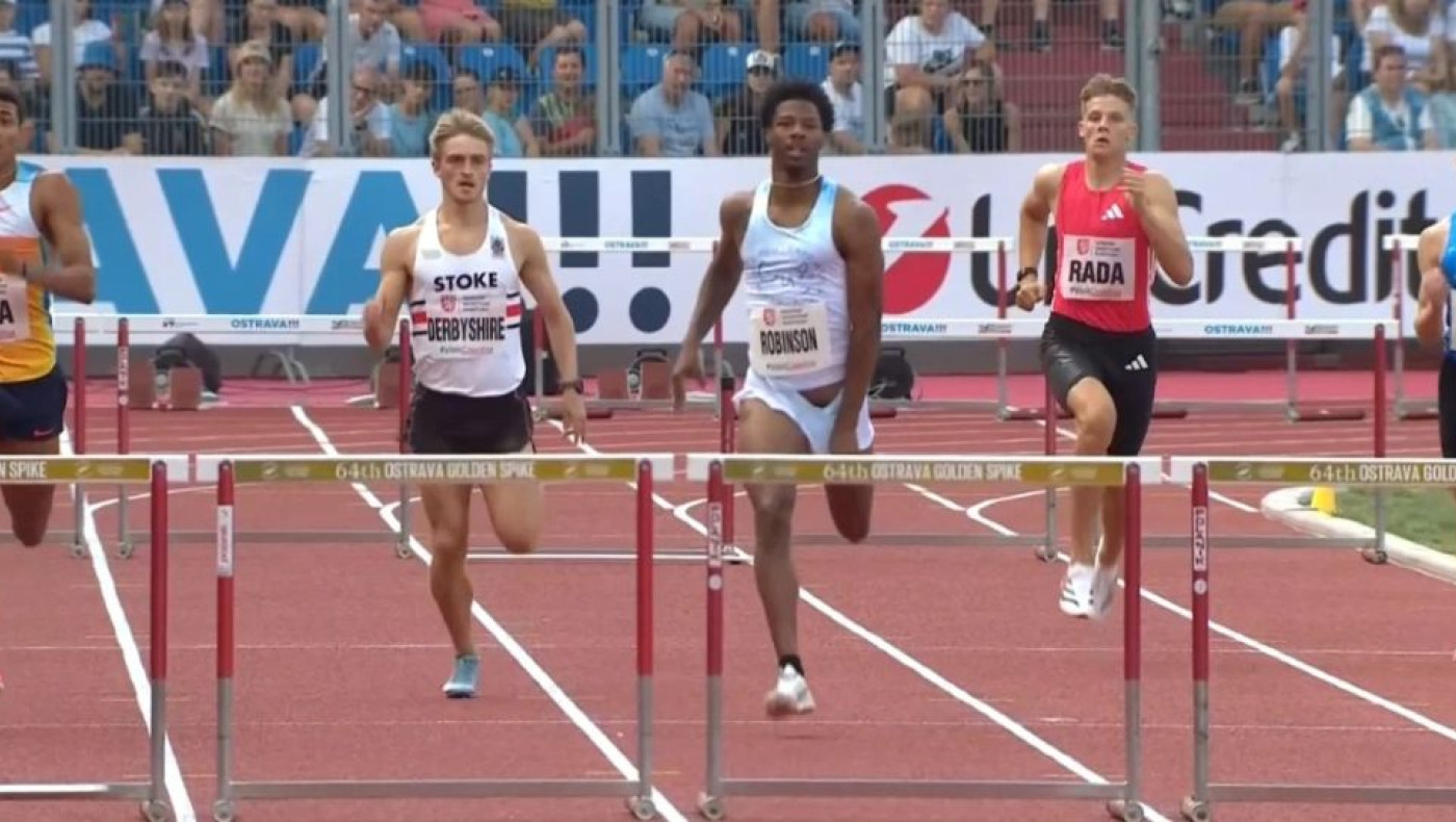 Στίβος: Η αμήχανη στιγμή του Ρόμπινσον με την... εμφάνιση των γεννητικών του οργάνων