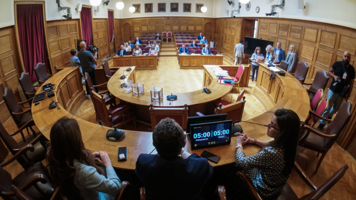 Βουλή-Τέμπη: Μόνο με βουλευτές της ΝΔ το προεδρείο της Προανακριτικής για τον Καραμανλή