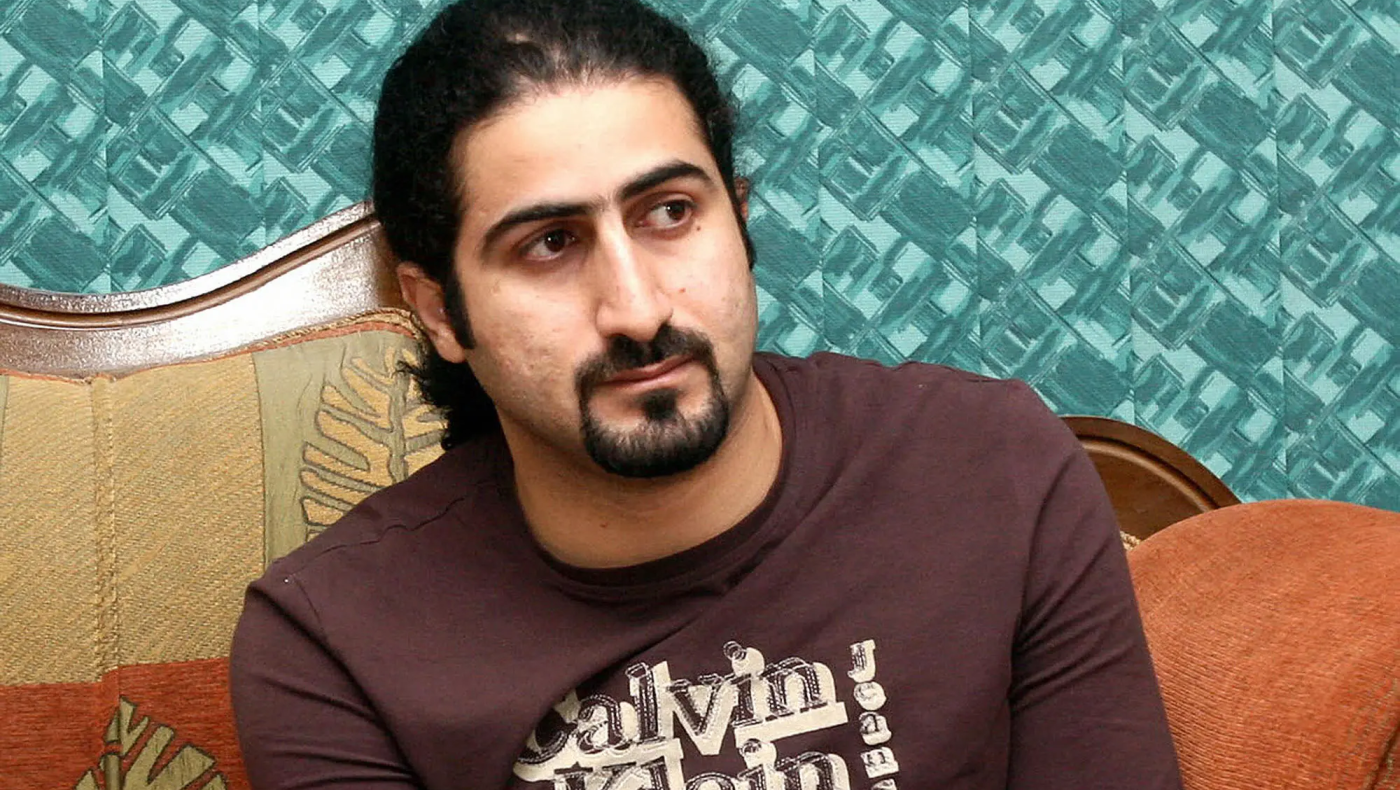 Ομάρ μπιν Λάντεν: Ποιος είναι ο καλλιτέχνης γιος του Οσάμα που παλεύει με την PTSD