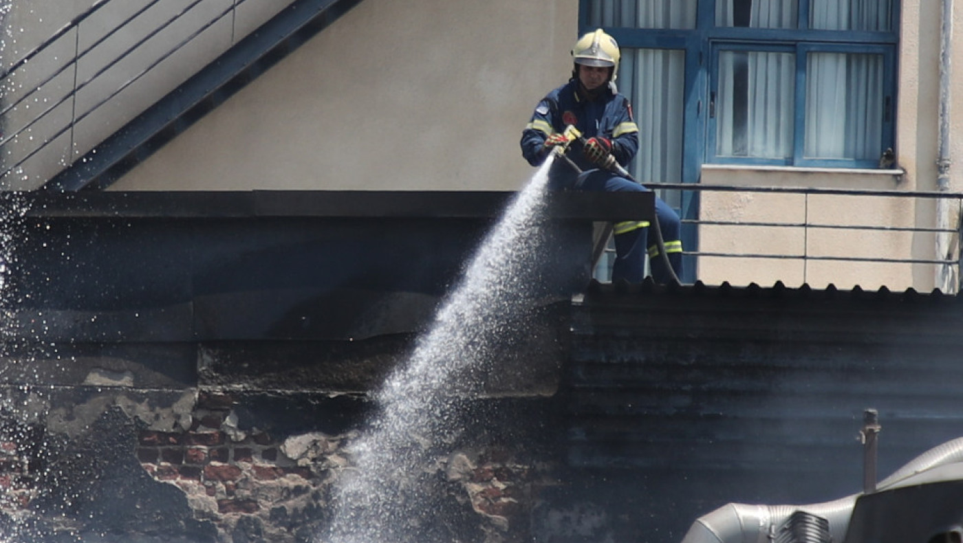 Θεσσαλονίκη: Υπό έλεγχο η πυρκαγιά στο Καπάνι-Τρεις πυροσβέστες στο νοσοκομείο