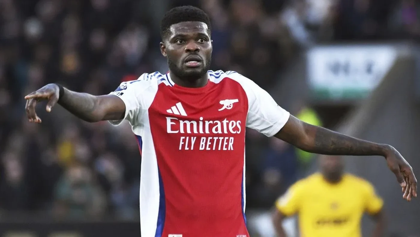 ΣΟΚ: Ένταλμα σύλληψης του Τόμας Πάρτι για βιασμό και σεξουαλική επίθεση