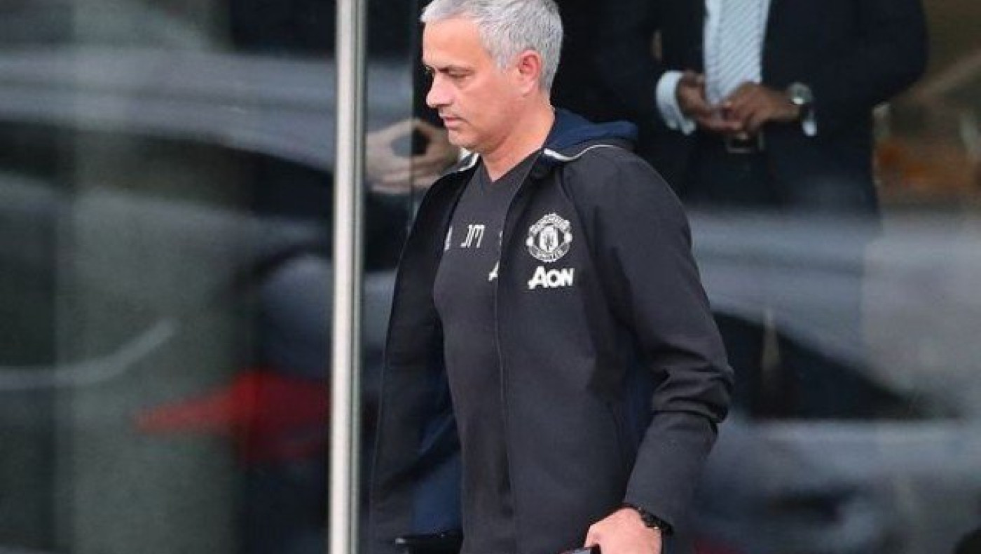Μουρίνιο: «Δεν υποφέρεται     η ζωή               στο Μάντσεστερ»