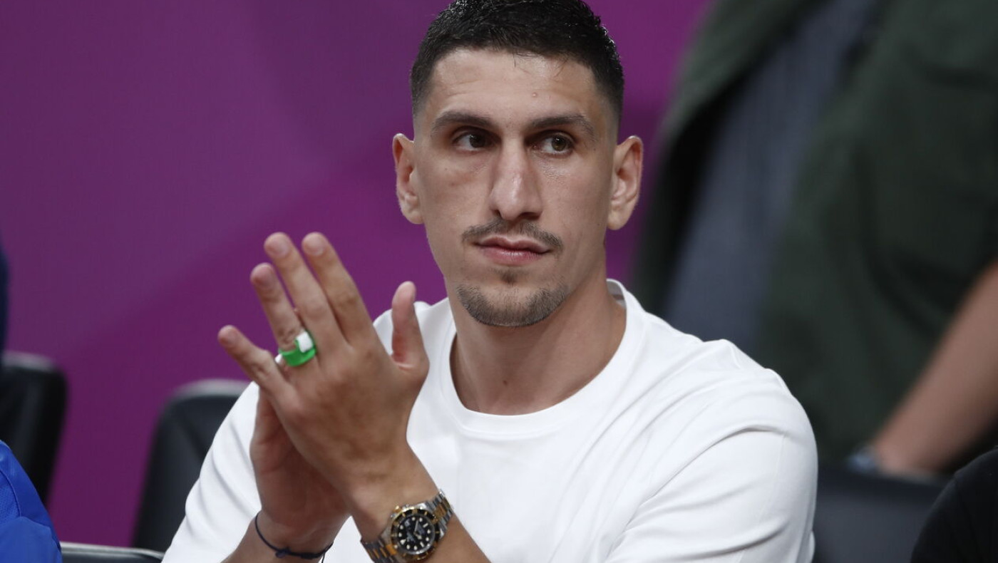 «Χάσμα» Ολυμπιακού με Λαρεντζάκη: Πότε ξεκαθαρίζει για το μέλλον του