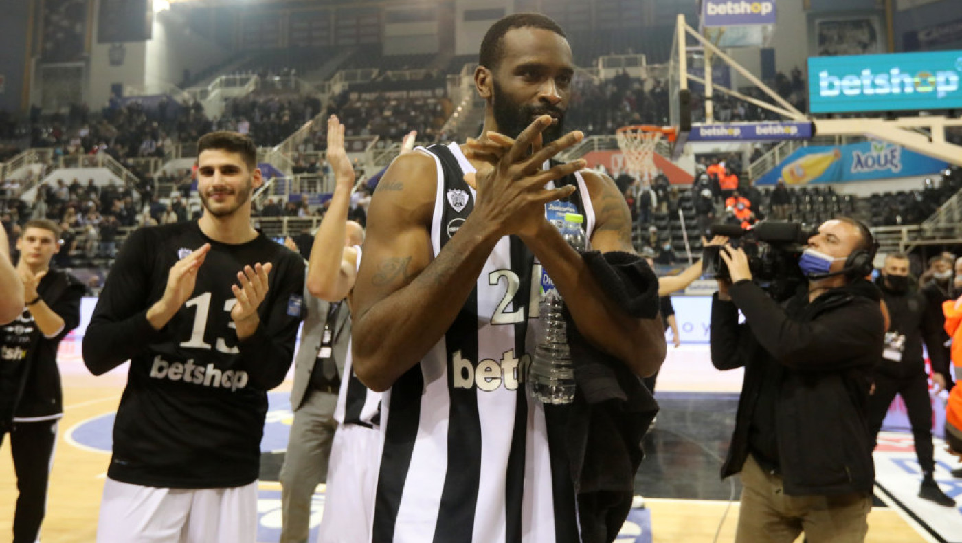 Ο ΠΑΟΚ θυμήθηκε τη συγκινητική, τελευταία εικόνα του Μάρβιν Τζόουνς