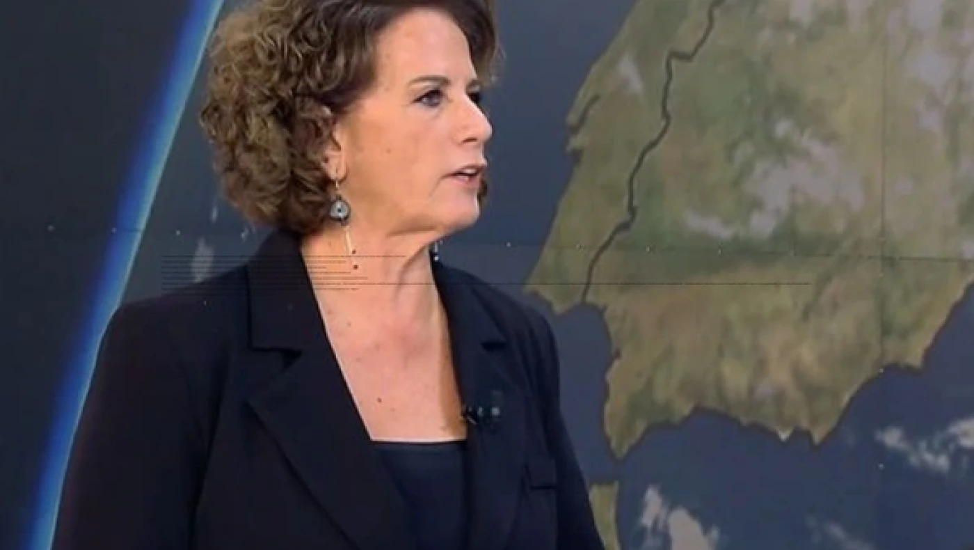 Η Σούζη τα έχωσε σε συναδέλφους της για τον καύσωνα