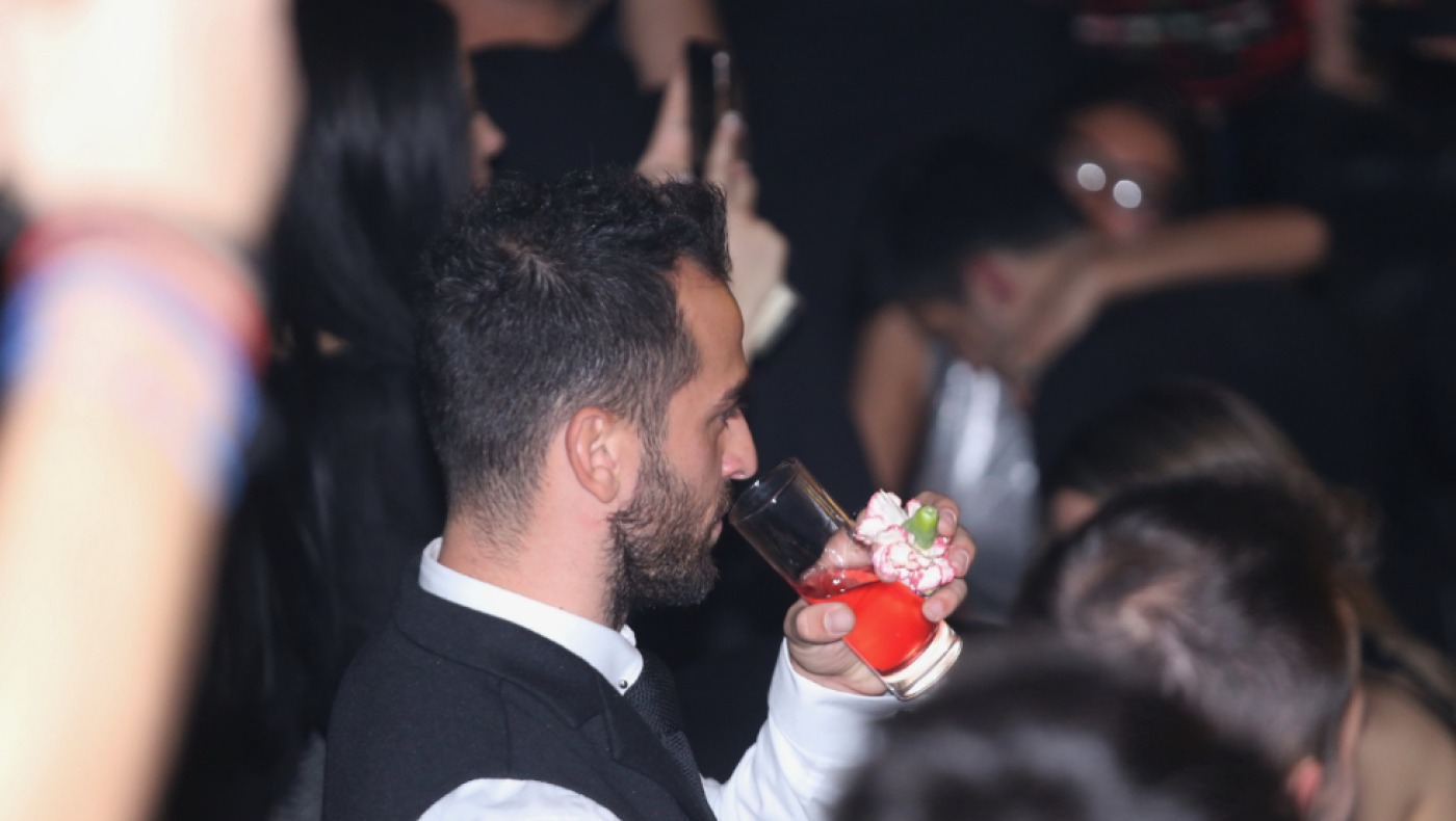 Ξέσπασμα Σοϊλέδη για τις τιμές στη Μύκονο: «Συνεχίζετε να τους κλέβετε, είστε τραγικοί»