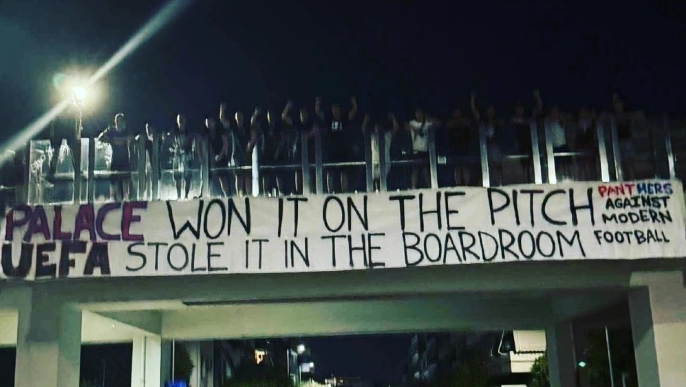 Οι οπαδοί του Πανιωνίου στηρίζουν την Κρίσταλ Πάλας: «Η UEFA το έκλεψε»