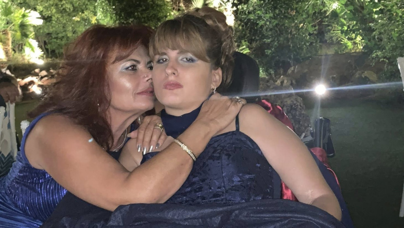 Συγκλονίζει η μητέρα της Μυρτούς: «Σαν σήμερα ένα τέρας έλιωσε το κεφάλι του παιδιού μου...»