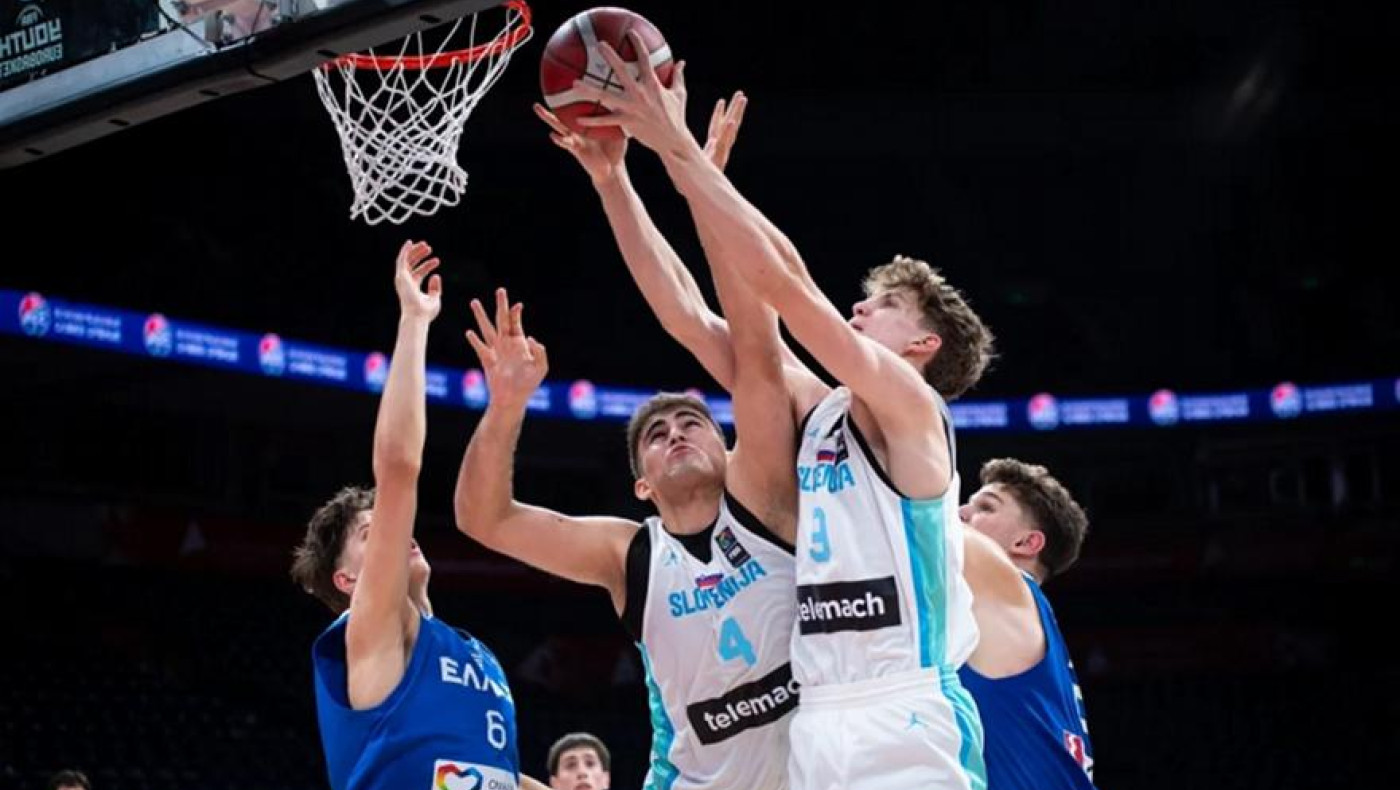 Καταστροφικό τρίτο δεκάλεπτο και βαριά ήττα για την Εθνική Εφήβων