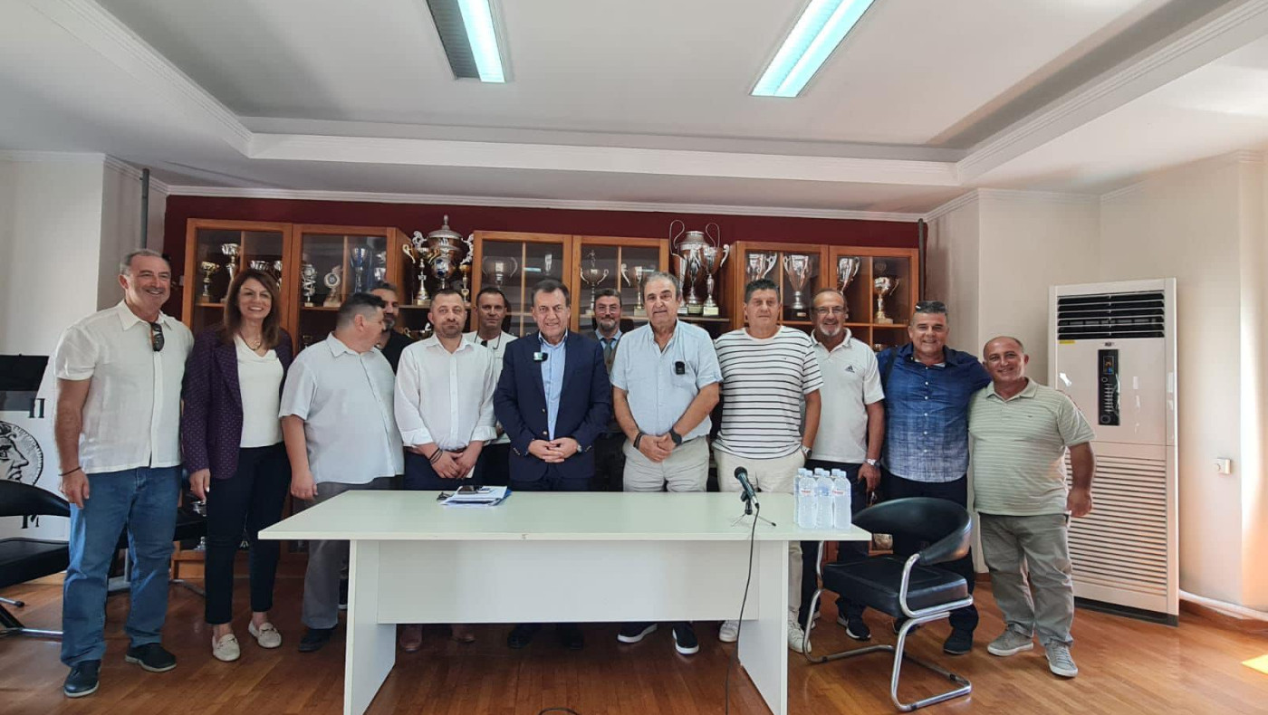 Επέκταση της παραχώρησης των γηπέδων της Μίκρας στην ΕΠΣΜ –  Βρούτσης: «Ανοιχτά γήπεδα μόνο με ασφάλεια»