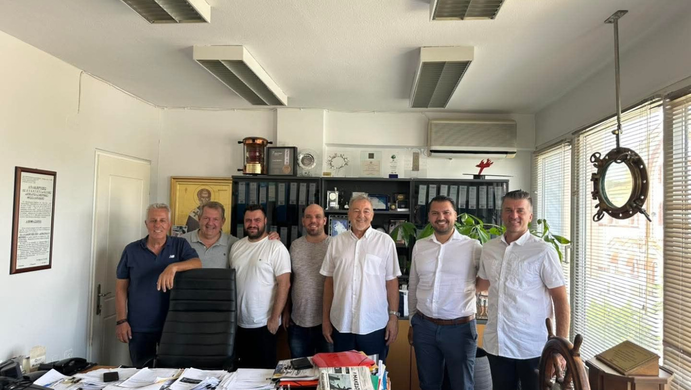 Η διοίκηση του Θερμαικού Θέρμης επισκέφτηκε τον δήμαρχο