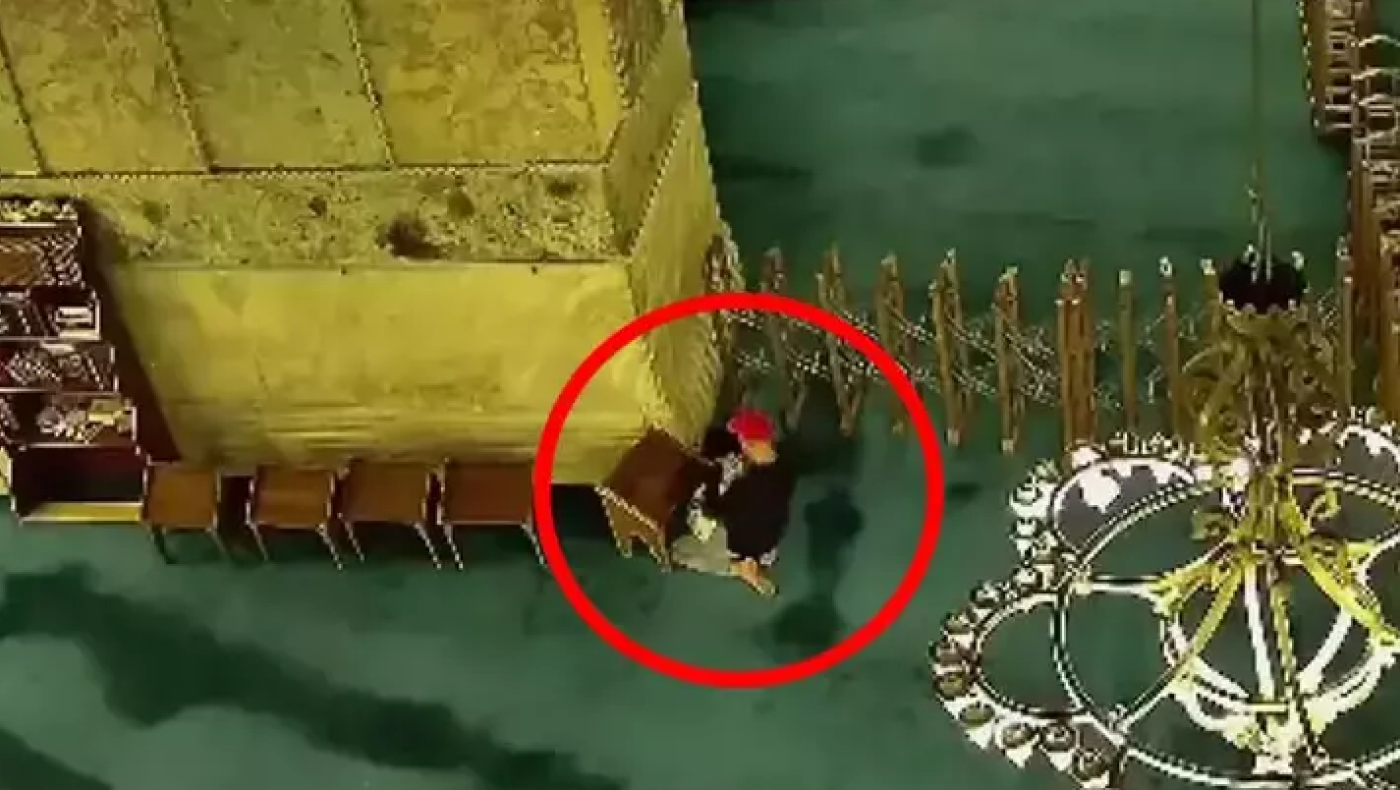 Τουρκία: Απόπειρα εμπρησμού στην Αγιά Σοφιά, άνδρας έβαλε φωτιά