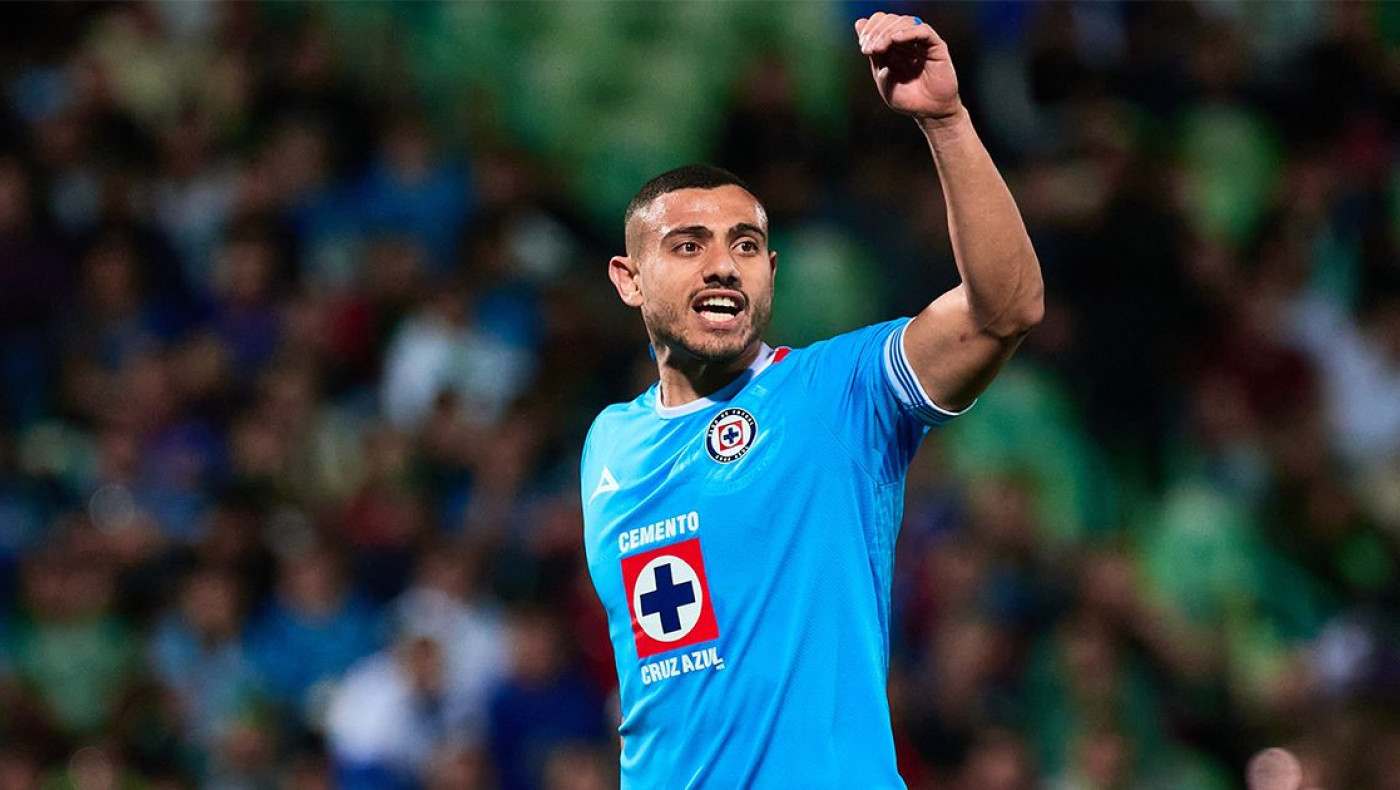 ΠΑΟΚ: «Περιμένουμε να φύγει ο Γιακουμάκης» λέει ο προπονητής της Κρουζ Αζούλ