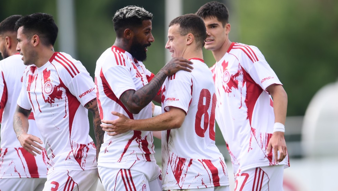 Τράβηξαν τα βλέμματα Πνευμονίδης-Στρεφ΄έτσα στη φιλική νίκη του Ολυμπιακού