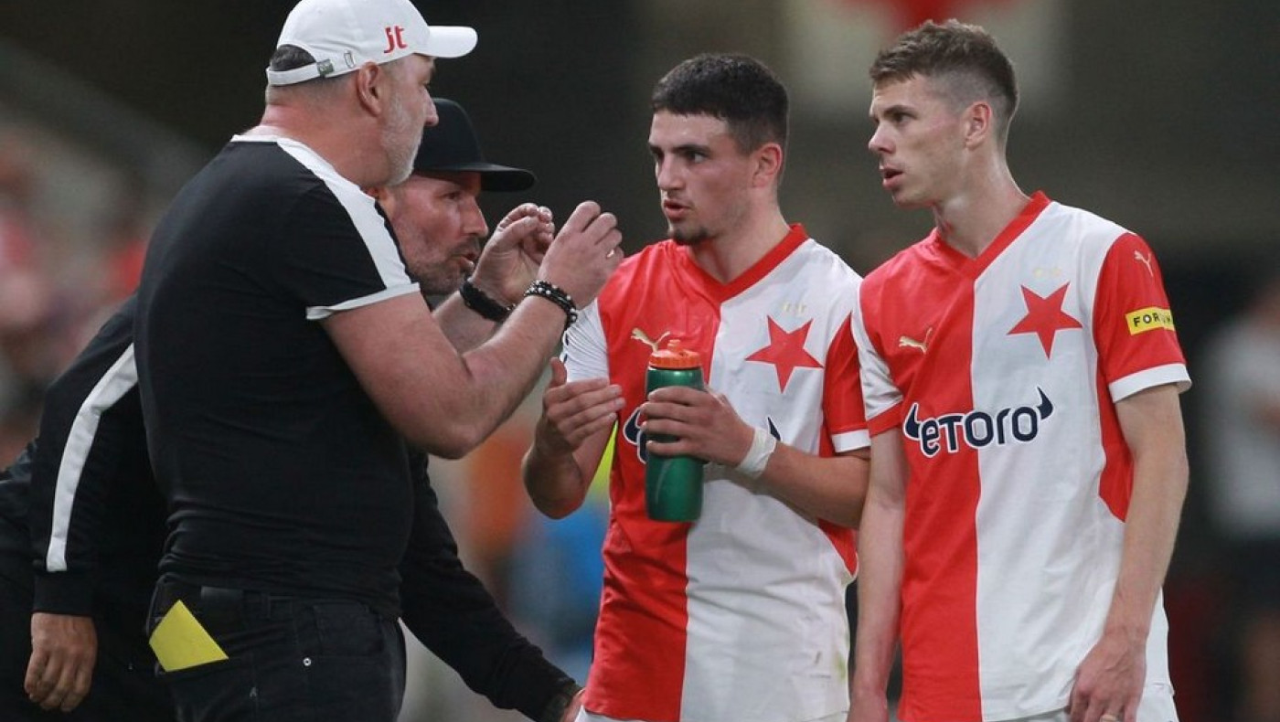 Τρπισόφσκι (προπονητής Σλάβια): «Πιστεύω ότι ο Ζαφείρης θέλει να μείνει εδώ»