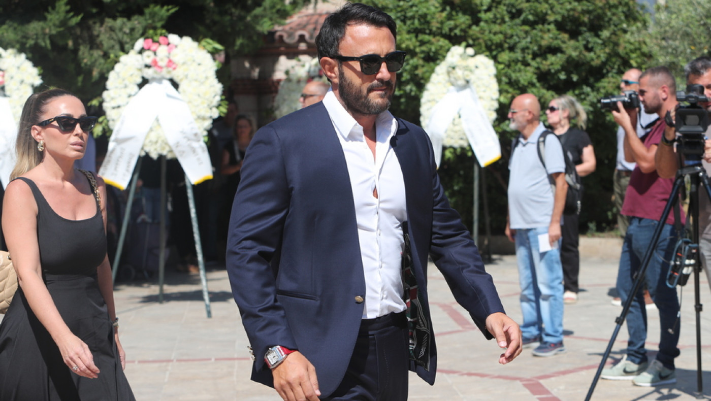 Θόδωρος Καρυπίδης: Παρών στην κηδεία του Απόστολου Βεσυρόπουλου