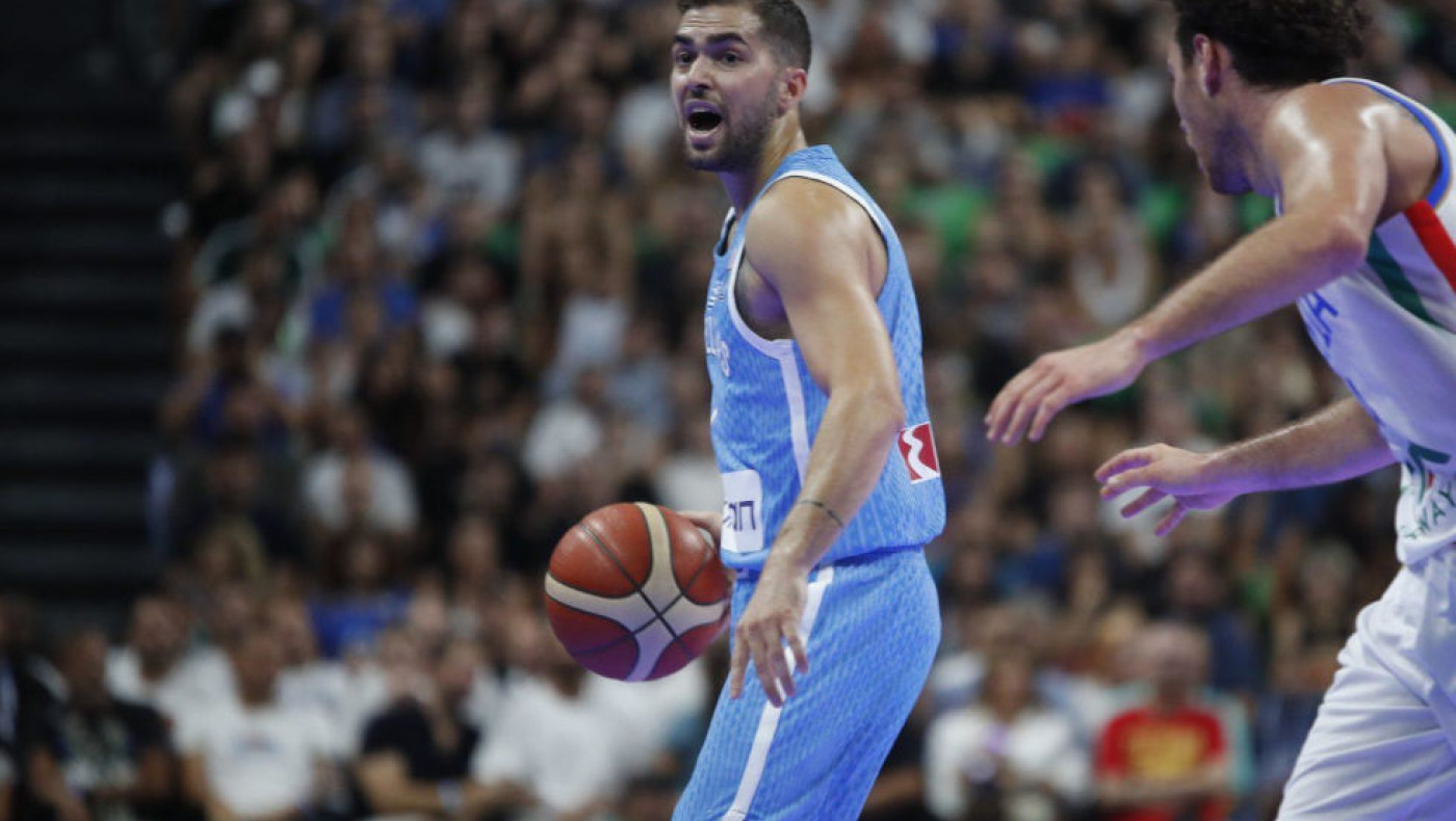 Ιταλία-Ελλάδα: Τα πεπραγμένα του Βασίλη Τολιόπουλου μετά από τρεις μήνες!