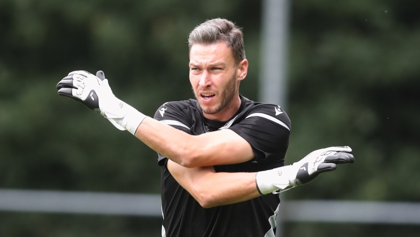 Φούρτουλα﻿ για Παβλένκα: «Είναι σεμνός, απλός και καλός τερματοφύλακας»