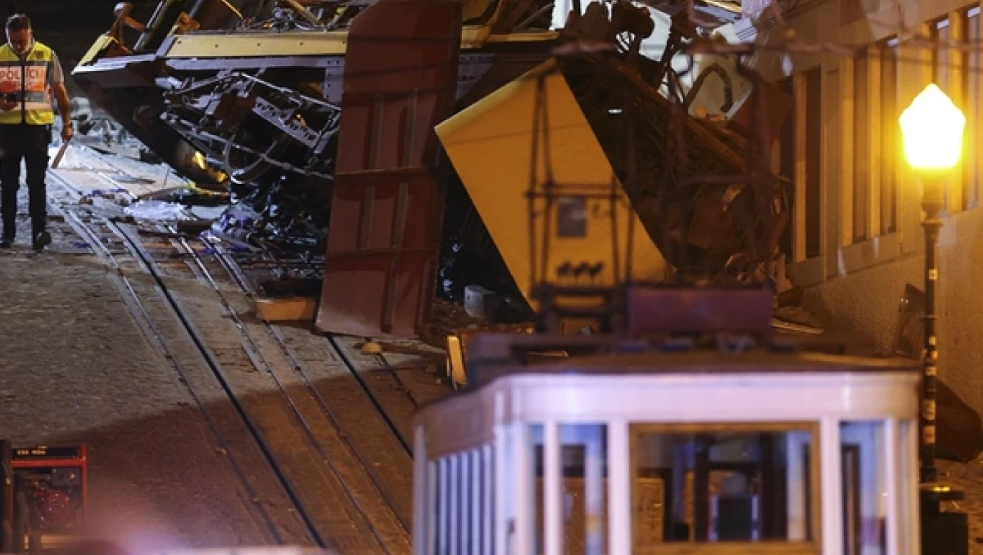 Πορτογαλία: Θαύμα κάτω από τα συντρίμμια-Βρέθηκε ζωντανό 3χρονο παιδί (vid)