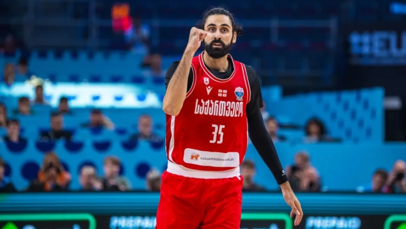 Eurobasket 2025: Ο Μπιτάτζε δεν ξέχασε την Ελλάδα και το...δώρο της