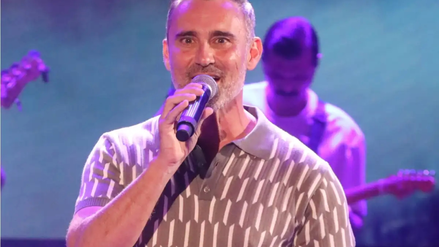 Καπουτζίδης: Αφιέρωσε τραγούδι στον σύντροφό του-«Με έκανε να μη φοβάμαι το για πάντα»