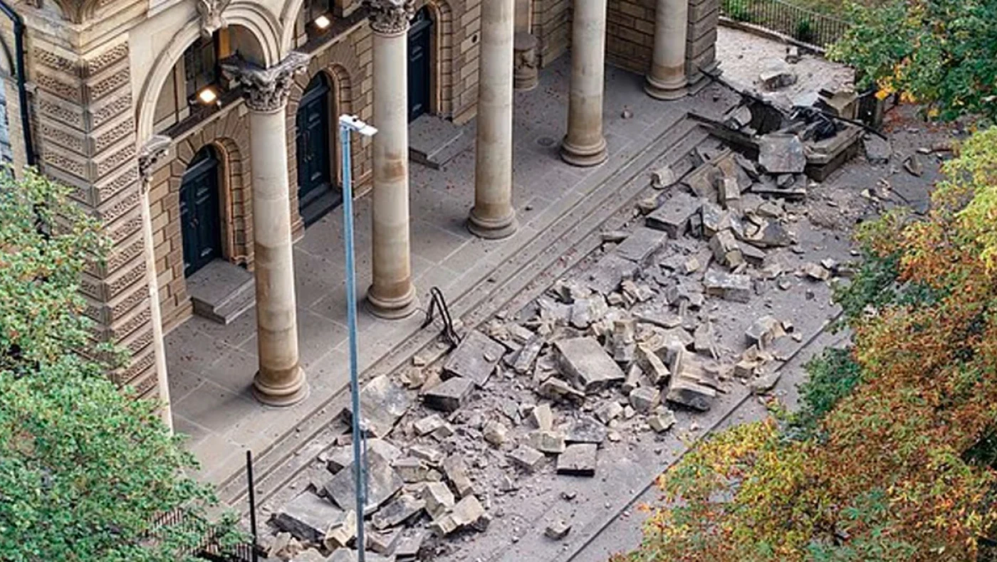 Βίντεο: Κατέρρευσε βικτωριανός ναός στην Αγγλία