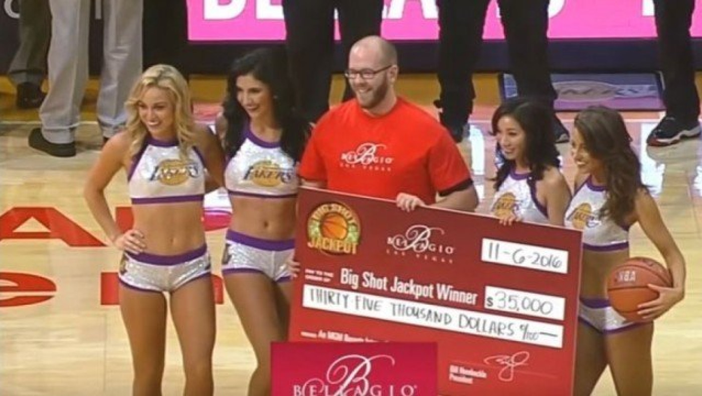 Τρίποντο    35.000 δολαρίων  στο Λος Αντζελες (videos)!