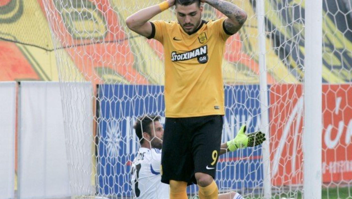 Βραχυκυκλωμένος           ο Αρης      εντός   περιοχής