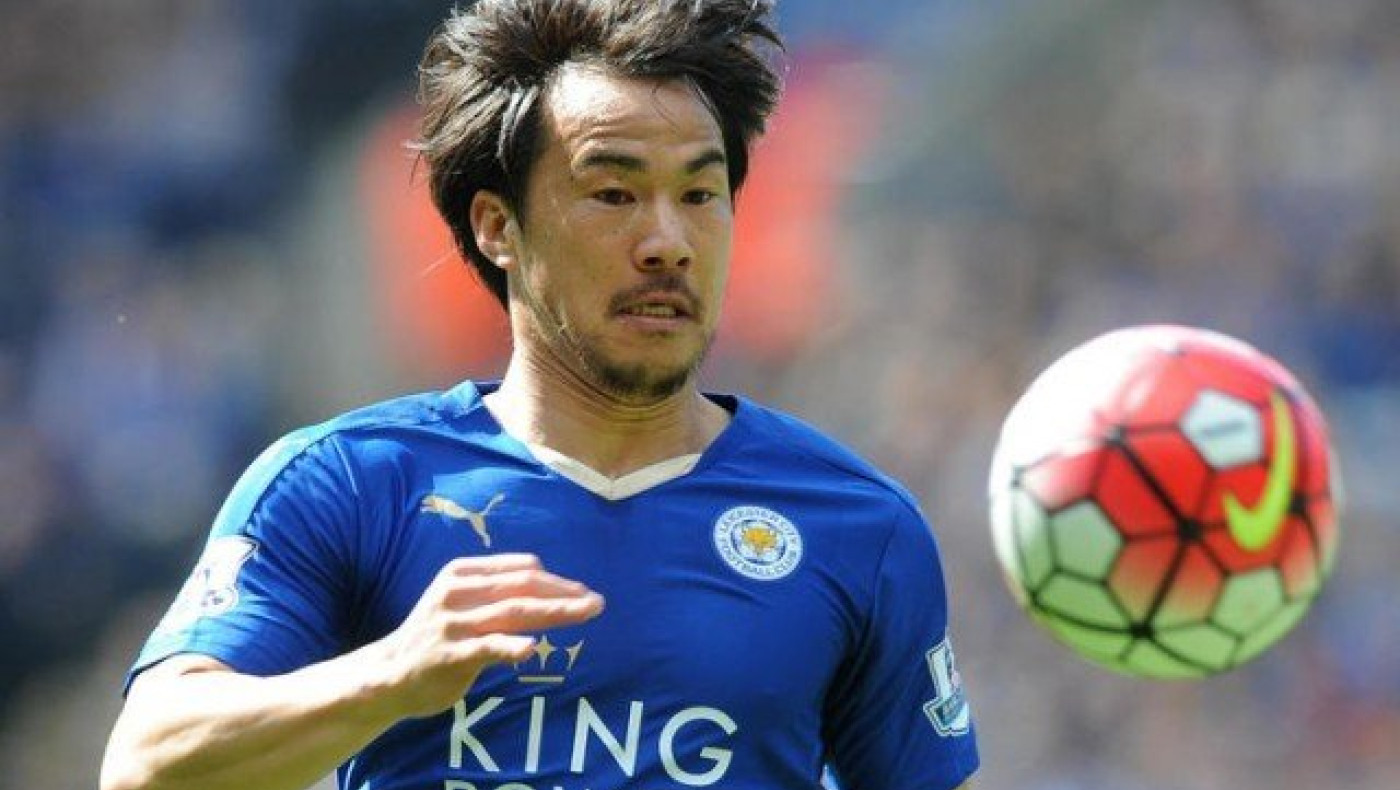 «Εξετάζει» Οκαζάκι                              η Μίλαν