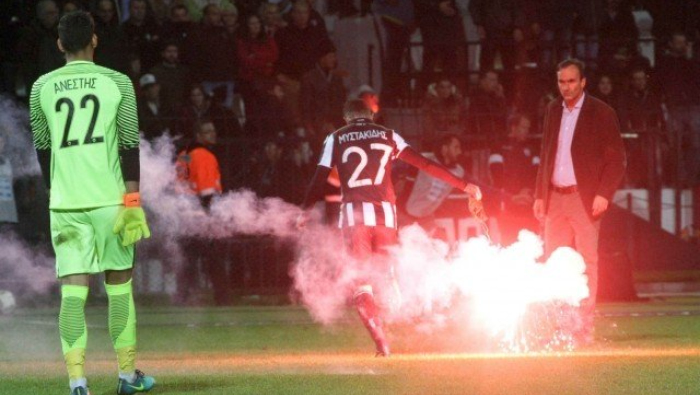 Ο Θεός                     να      βάλει το χέρι του…