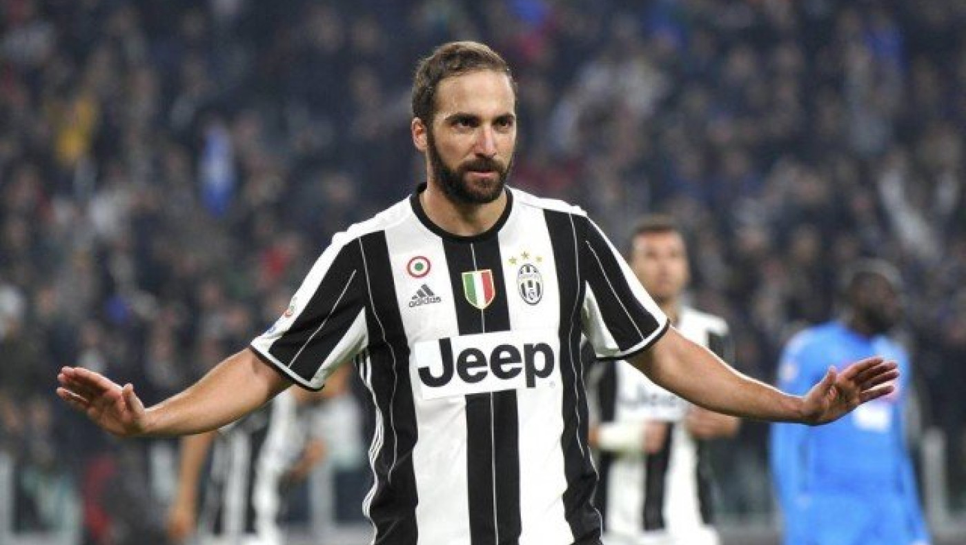 «Πλήγωσε» την πρώην ομάδα του ο Ιγκουαΐν, 2-1 η Γιουβέντους τη Νάπολι