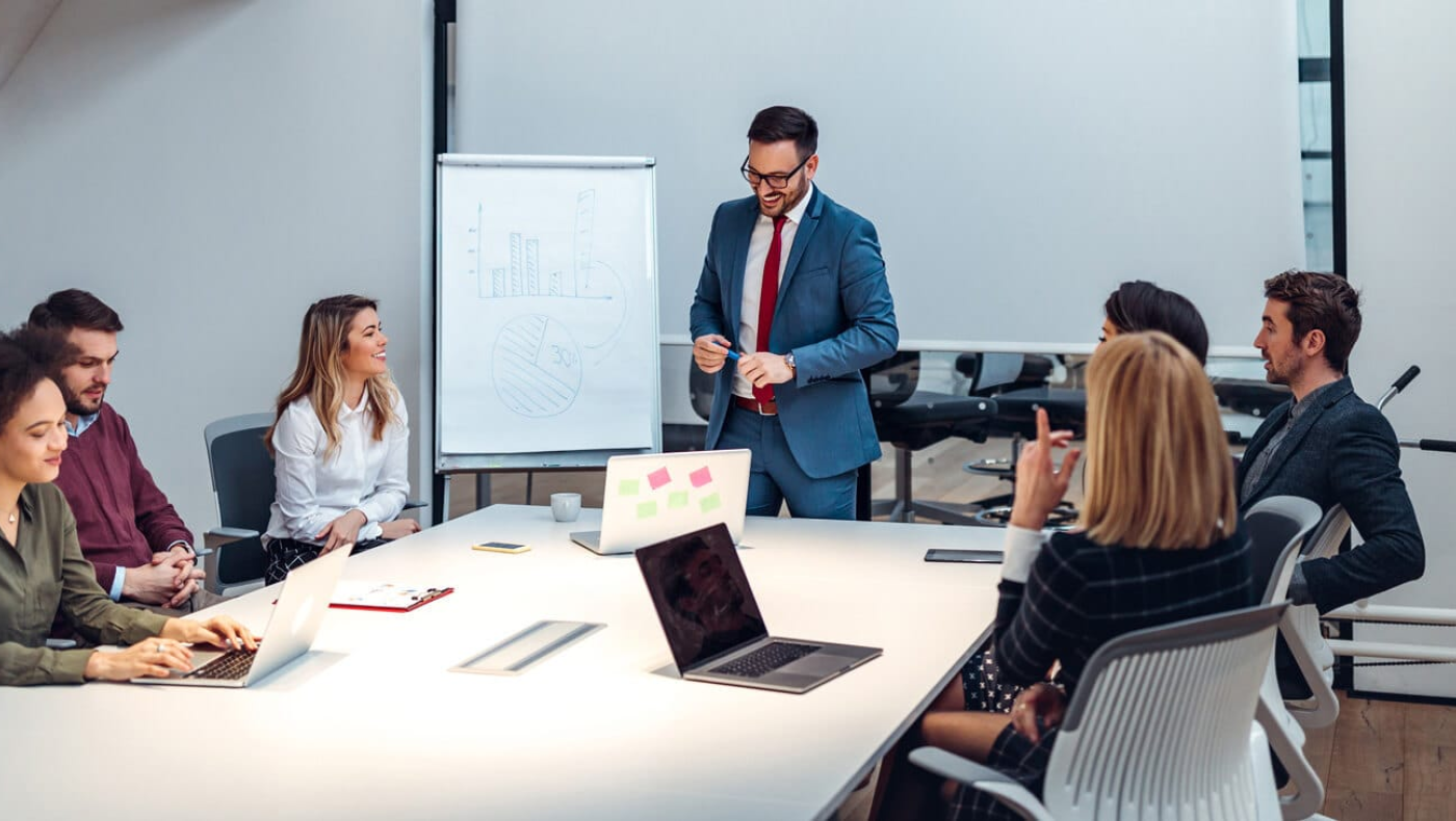 Plan Ahead: Στις 19:00 η ημερίδα για την οικονομία του αύριο και τον οικονομικό εγγραμματισμό επιχειρήσεων και νοικοκυριών