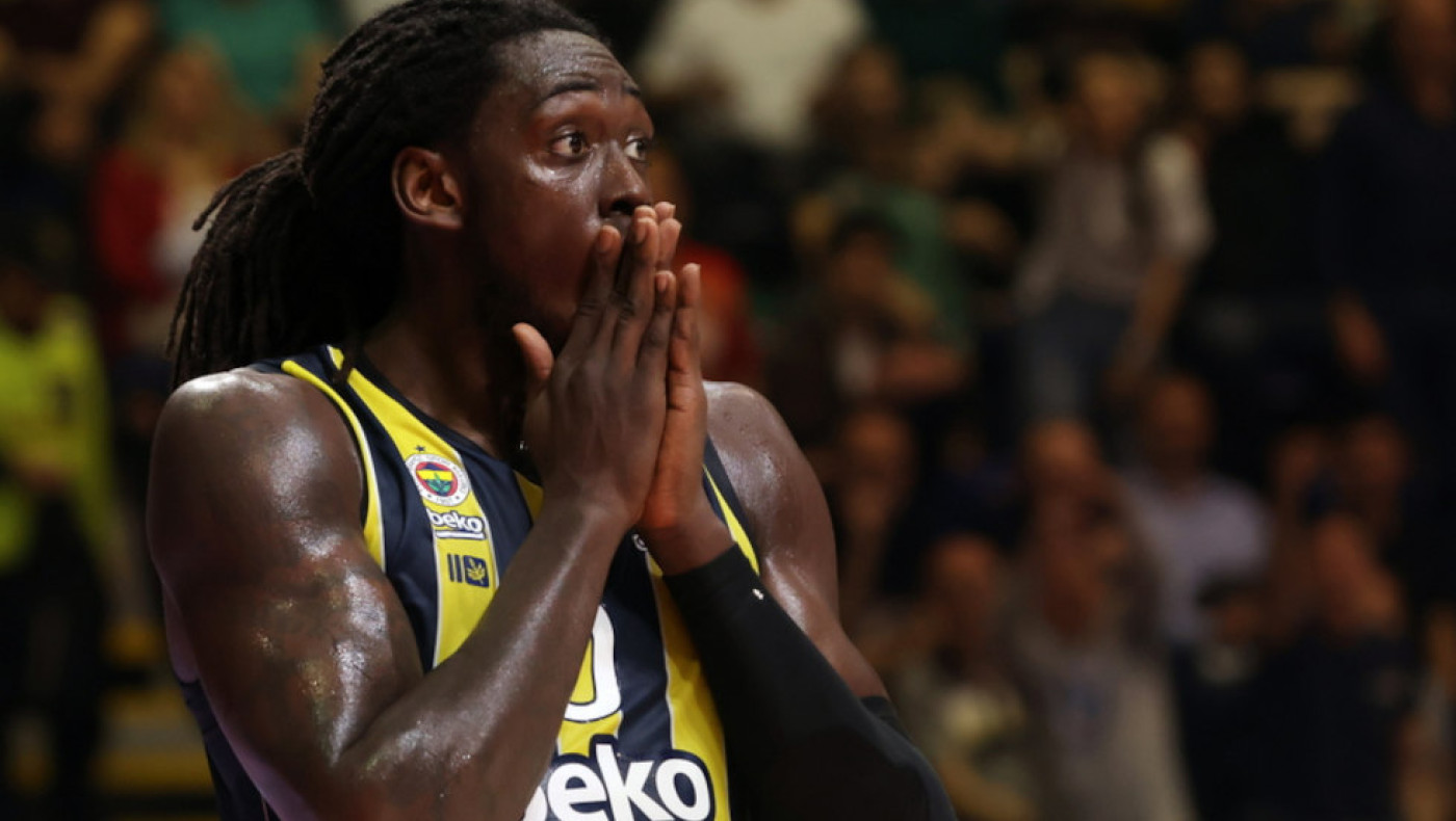 Μπλεξίματα για Τζόναθαν Μότλεϊ: Συνελήφθη ο σέντερ της Χαποέλ